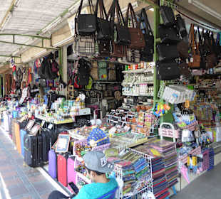 Souvenirs, Koffer und Taschen