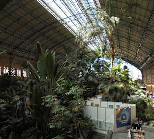 Zabytkowa stacja wewnątrz