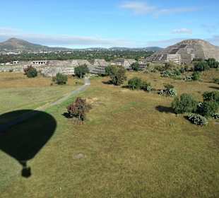 Ballonfahrt über Teotihuacan