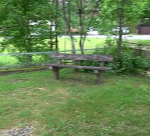 Taubenbrunnen bei der Kirche