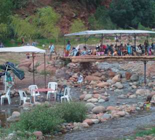 Restauracja w środku rzeki