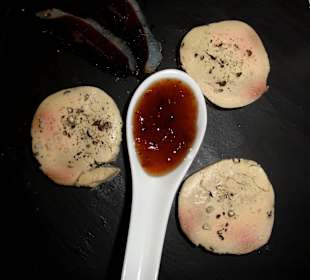 Hausgemachte Foie gras mit Feigenmarmelade