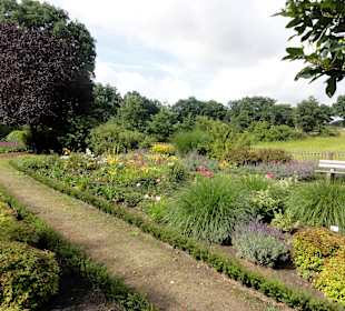 Spaziergang durch den Dorfgarten Dötlingen