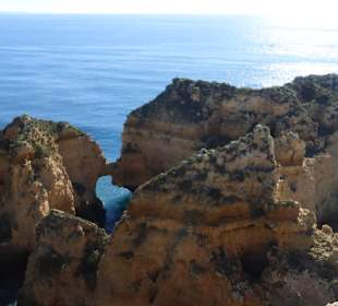 Fantastische Felsformationen bei Ponta da Piedade