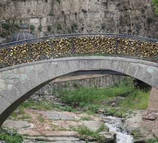 Schwefelbäder-Fluss Zawkissis-zkali