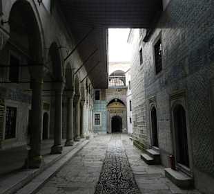 Стамбул. В гареме дворца.