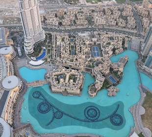 Blick auf Wasserfontainen