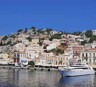 Im Hafen von Symi