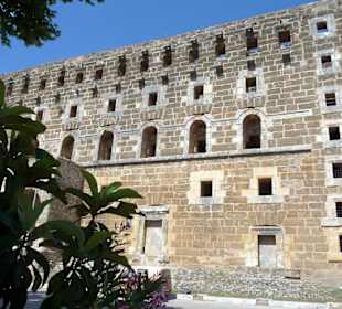 Außenansicht des Theaters in Aspendos