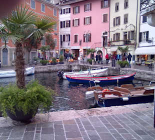 Kleiner Hafen - Altstadt Limone