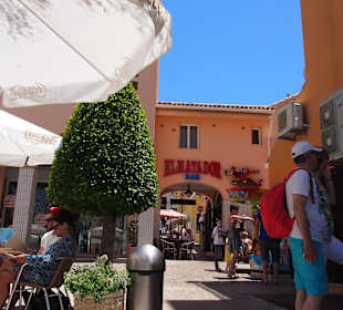 Café am Yachthafen von Vilamoura