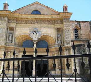 Haupteingang der Kathedrale