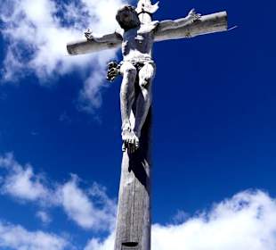 Am kleinen Gipfelkreuz 