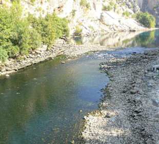 Auslauf an der Staumauer