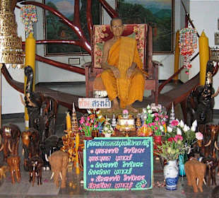 Wat Tham Klong Pen