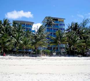 Cowrie Shell Apartments and Suli Suli Restaurant