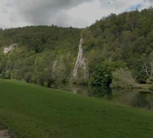 Wander- und Radweg Donau