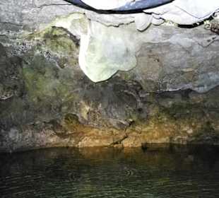 Der Stalagtit soll über 100 000 Jahre alt sein