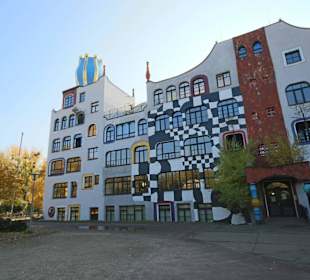 Hundertwasserschule Außenansicht