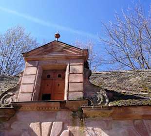 Dacherker mit Flaschenzug