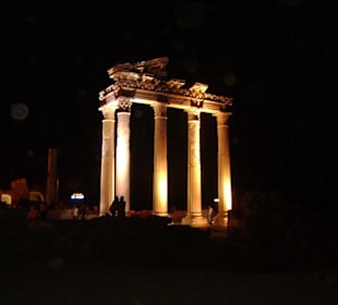 Apollo Tempel in Side bei Nacht