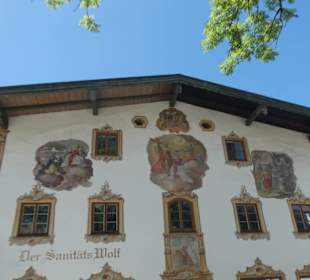 Schöne Lüftlmalereien in Oberammergau, Dorfstraße 