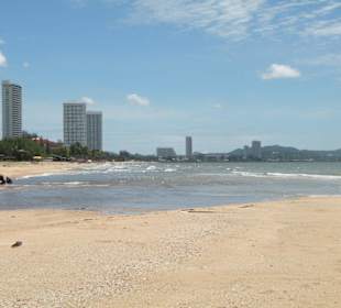 Jomtien Strand links vom Hotel