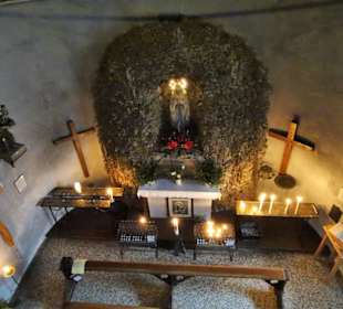 Die Lourdes-Grotte der Wallfahrtskirche Gügel