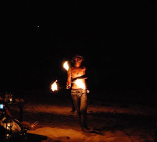 Feuertänzer abends im Seawrap