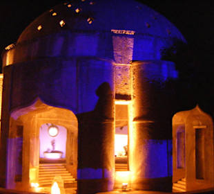Kalithea Thermen bei Nacht