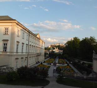 Im Mirabellgarten