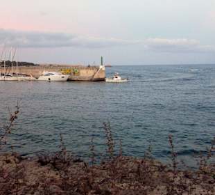 Weg zum Hafen