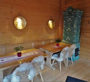 In den Gasträumen der Südtiroler Hütte