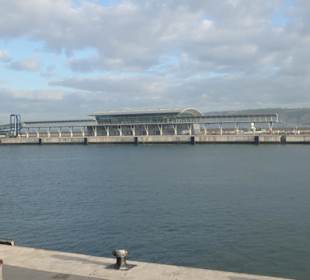 Blick auf das Kreuzfahrtterminal