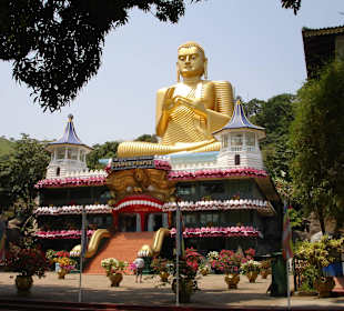 Eingang zum Dambulla Felsentempel