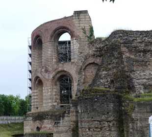 Reste der alten Therme