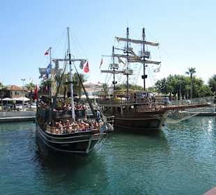 Bootsausflug und Hafen von Side