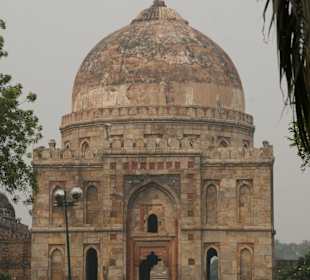 Bara Gumbad 