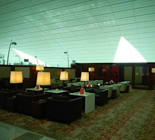 Emirates Business Class Lounge, A 380 Hub