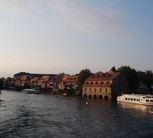 Wunderschöner Blick von der Brücke