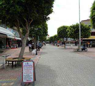 Shoppingmeile in Avsallar