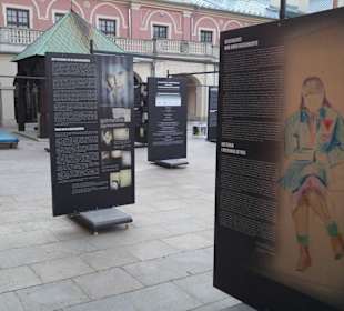 Ausstellung im Burghof