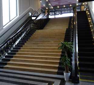 Rolltreppen über 3 Ebenen