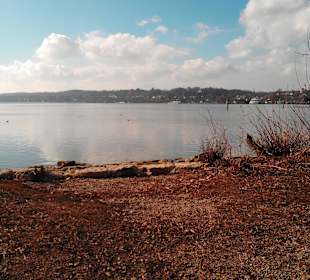 Fünf Minuten Fußweg zum See