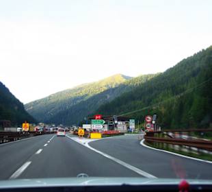 Ausfahrt zu den Markt