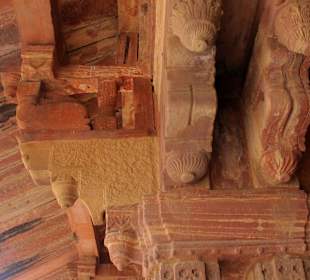 Kunstvolle Steinmetzarbeiten