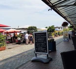 Überblick auf Restaurant im Fischereihafen