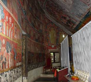 Пещерный храм