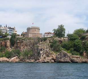 Uitzicht vanaf het water op de Hidirik toren