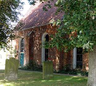 Außenansicht der St.-Marien-Kirche in Warfleth